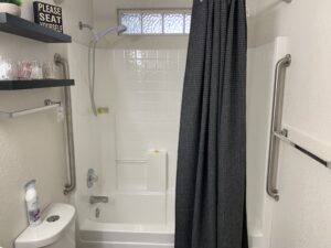 Clean bathroom in mid term furnished rental single story home Cottonwood